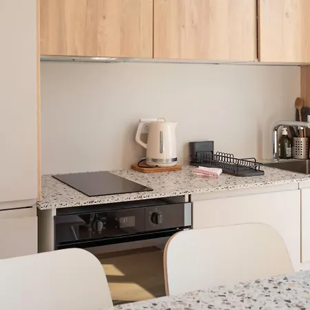 #25 Staywizus - 2bdr Port, 5min From The Old Town Balcony, Ac & Wifi Lägenhet