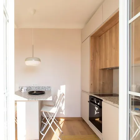 Апартаменты #25 2bdr Port, 5min From The Old Town Balcony, Ac&wifi