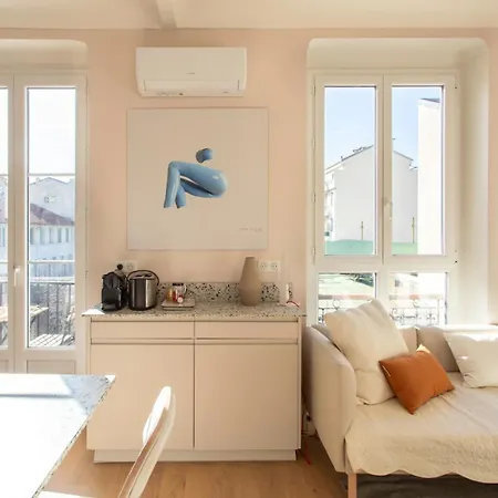 Apartamento #25 2bdr Port, 5min From The Old Town Balcony, Ac&wifi Nice